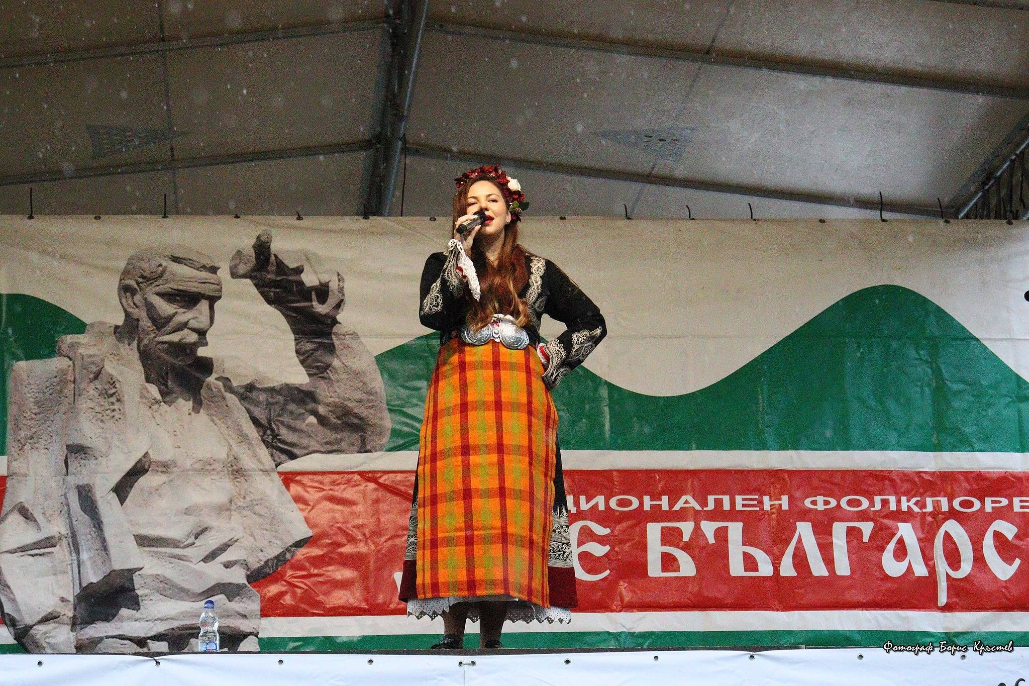  Български национални песни и танци огласѝха Искърското дефиле по време на XVIII Национален фолклорен събор 